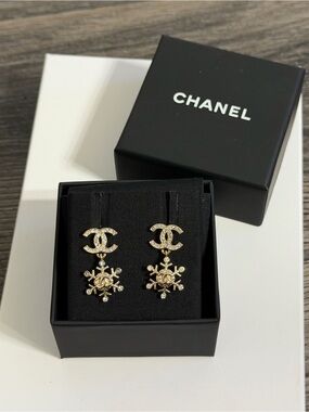 Chanel Gold Crystal CC Snowflake Drop Earrings